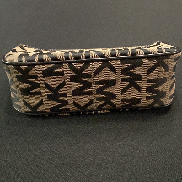 Michael Kors Cosmetics Bag - Picture 4 of 10
